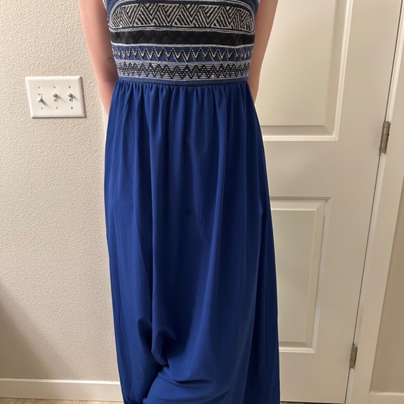 Long dress blue skirt with Brocade like top - Picture 2 of 7